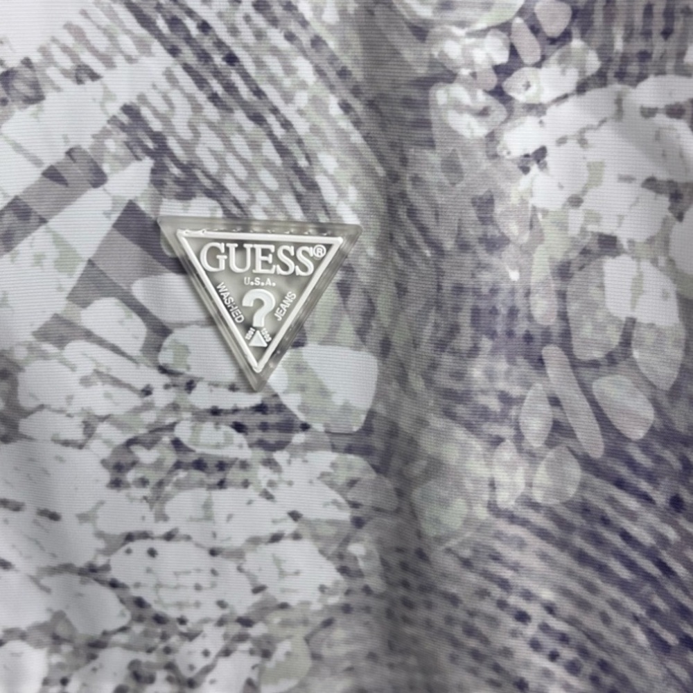 GUESS Brooklyn Hooded Vest - Picture 6 of 15